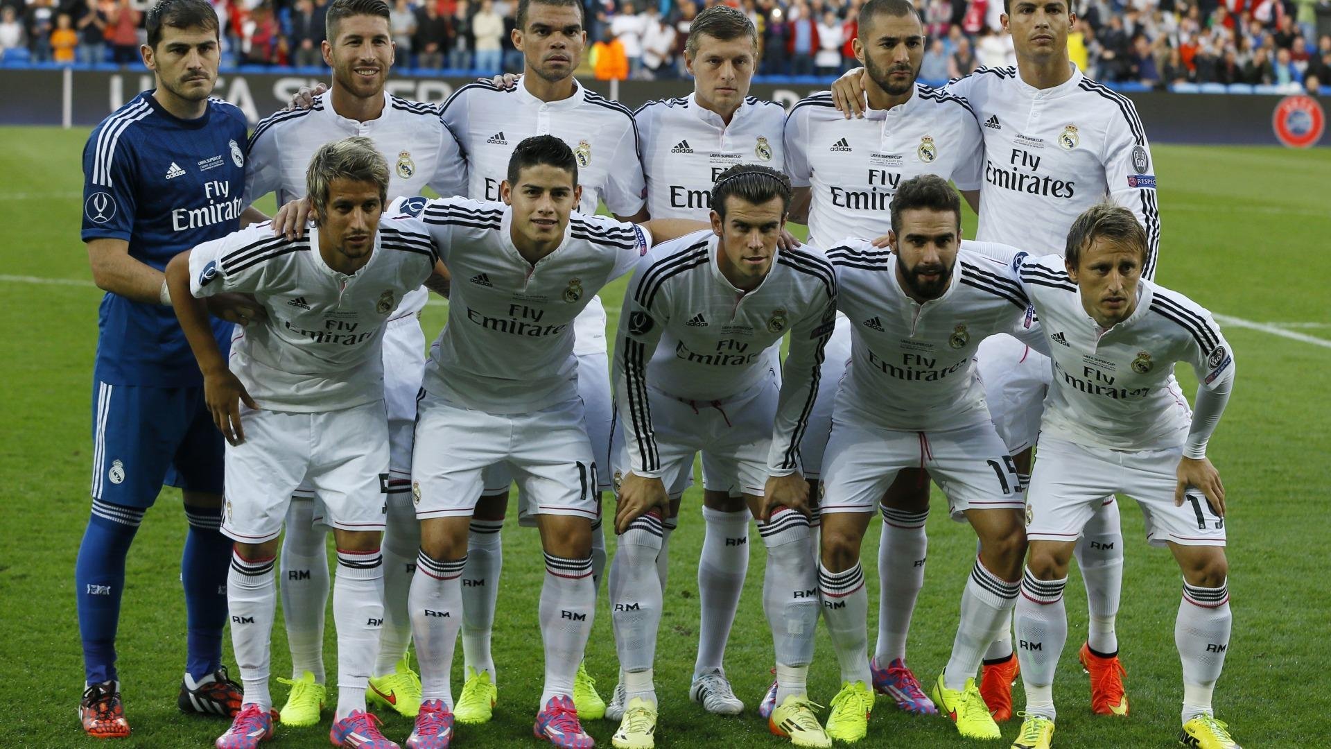 开云平台-列队之间，风度永恒，皇马致敬那不勒斯背后的体育真谛，风度永恒，皇马致敬那不勒斯背后的体育精神